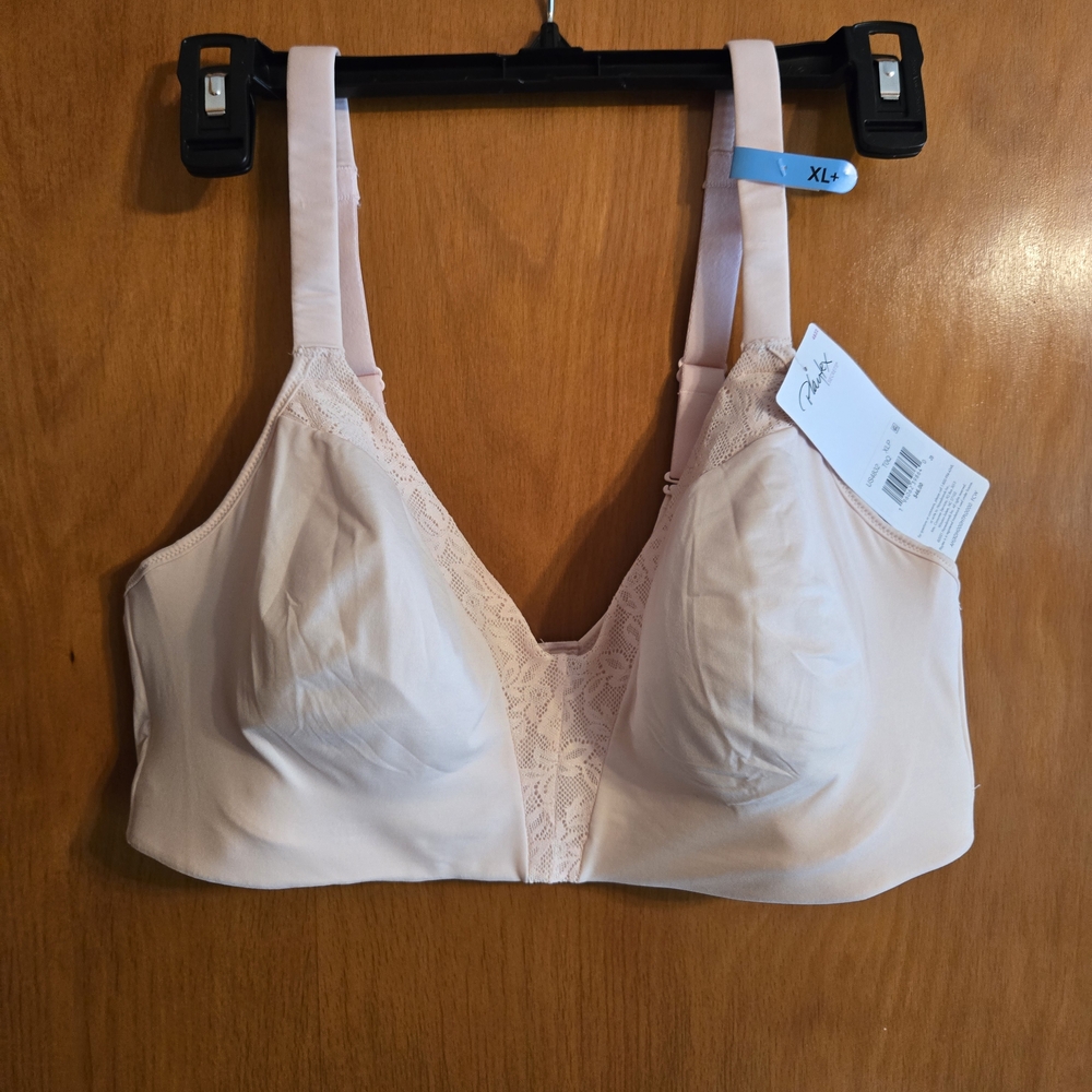 Playtex Elegant Blush Lace Bra